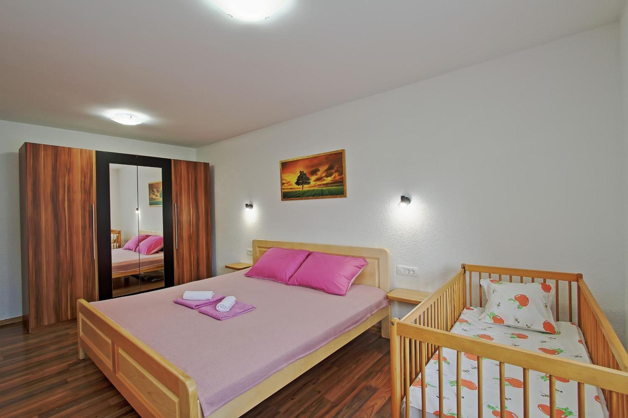 Holiday House Green Oasis Otočac Exterior foto