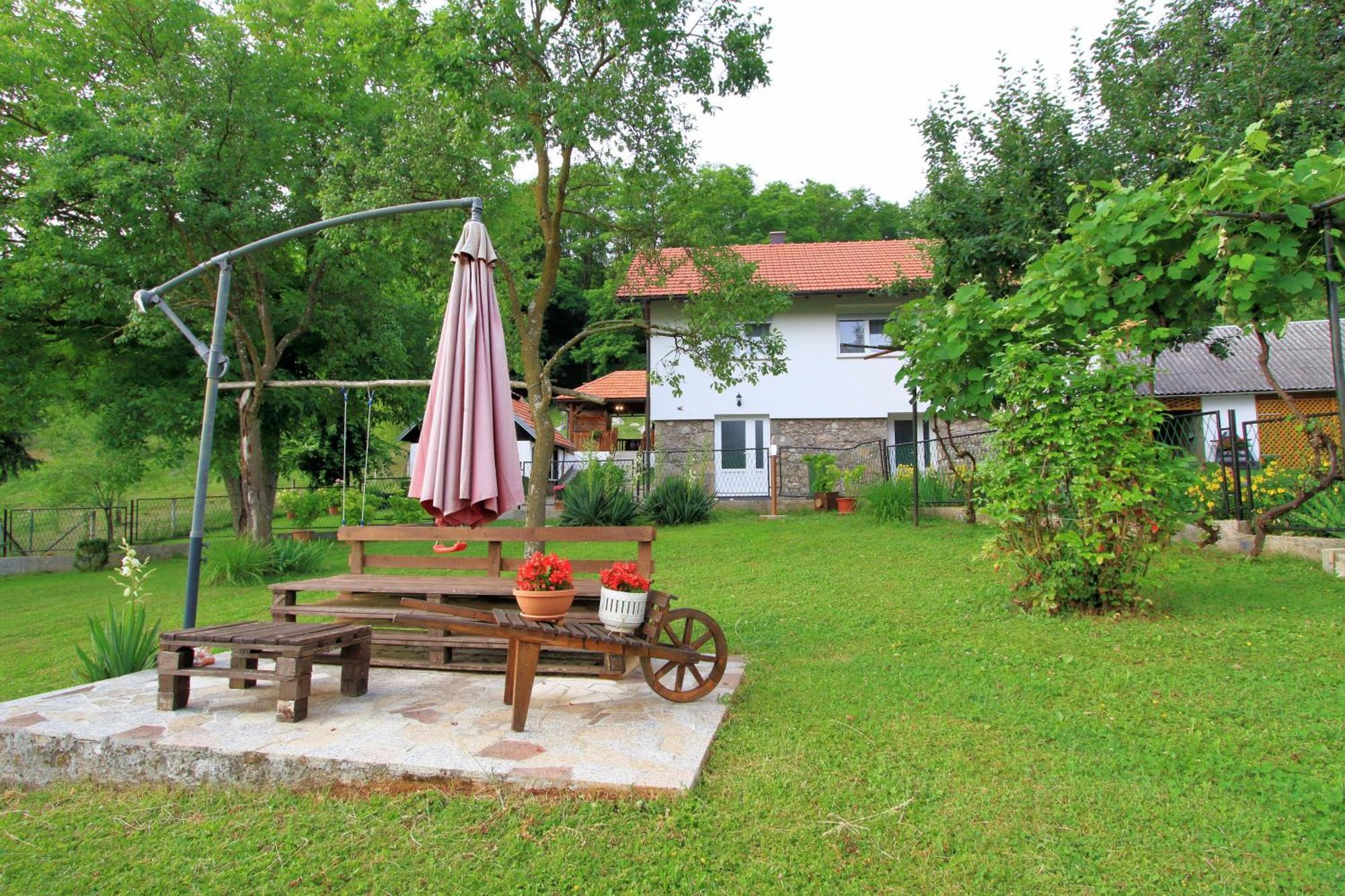 Holiday House Green Oasis Otočac Exterior foto